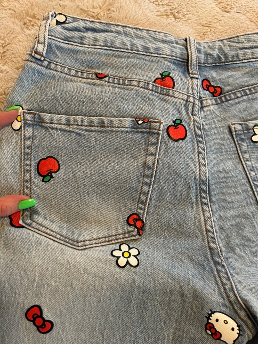 Sanrio Hello Kitty High Rise Jeans - Picture 10 of 11
